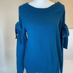 Wool Ann Taylor pullover sweater| Medium| super soft| cozy| casual
